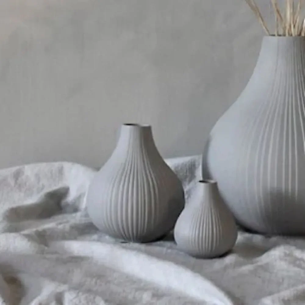 Bed Bath & Beyond | 4 Set “Frost” Chive Small Ceramic Vase
